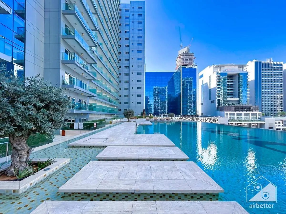 Luxury Stay At Damac Majestine With Balcony & Views Dubaj Apartman