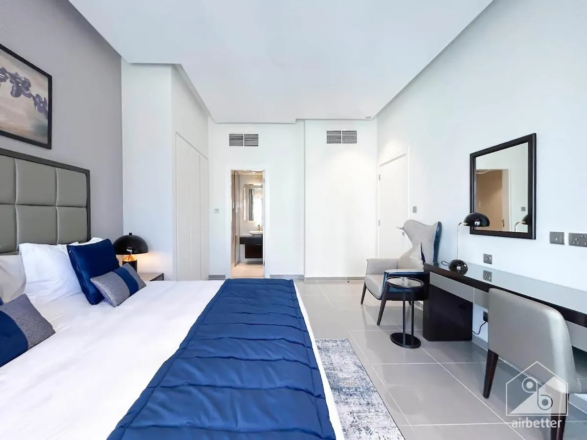 Luxury Stay At Damac Majestine With Balcony & Views Dubai