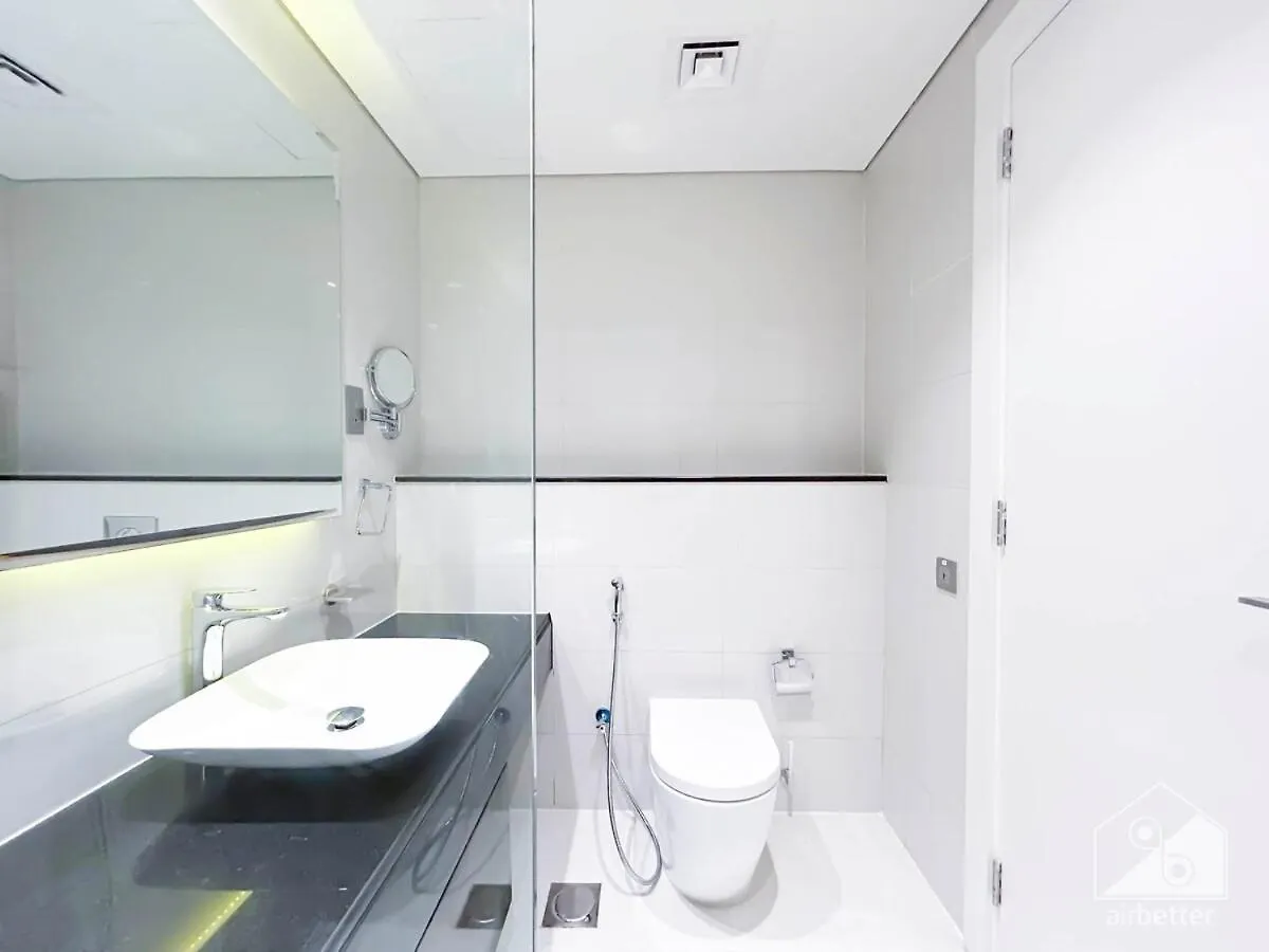 Luxury Stay At Damac Majestine With Balcony & Views Dubai
